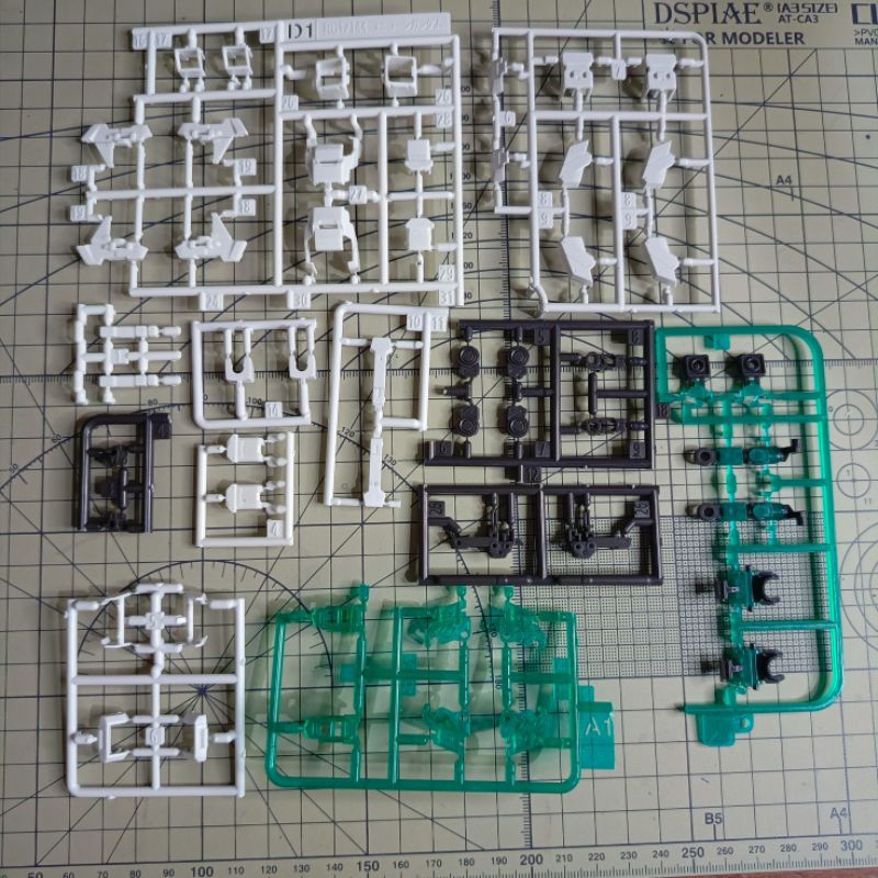 BANDAI RG 1/144 GUNDAM FULL ARMOR UNICORN ARMS UNIT