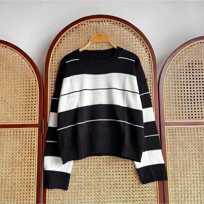 Sweater Bouse Rinsyi Rajut / Rajut Meira Sweater Crop / Sweater Rajut Crop Suji Knit / Sweater Rajut