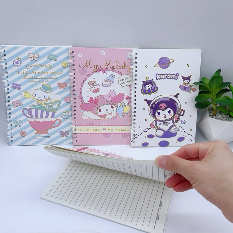 

Note Book SANRIO bergaris Note Aesthetic ( ambil 6pc harga grosir)