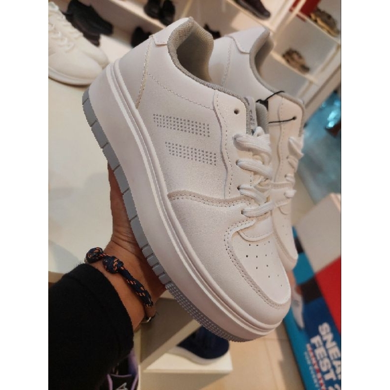 Sepatu NourtStar Bata Putih wanita 520-1086