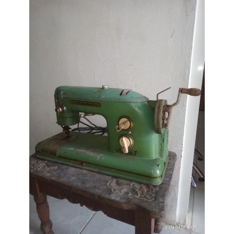 mesin jahit kuno