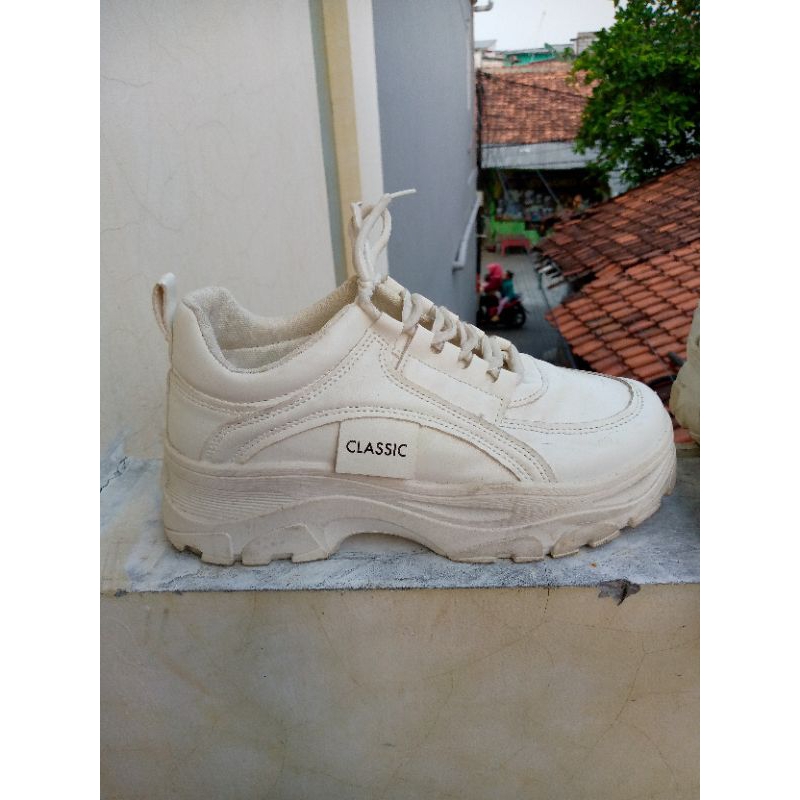 Preloved Sepatu PVN