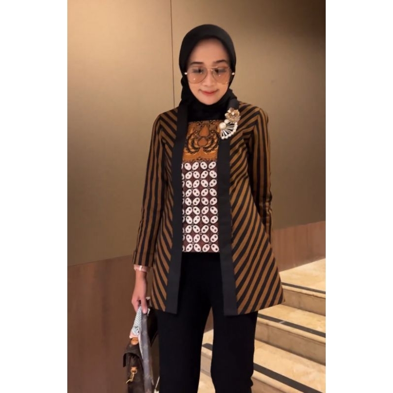 kebaya tenun wanita atasan wanita fashion wanita kuru baru blouse lurik blouse tenun