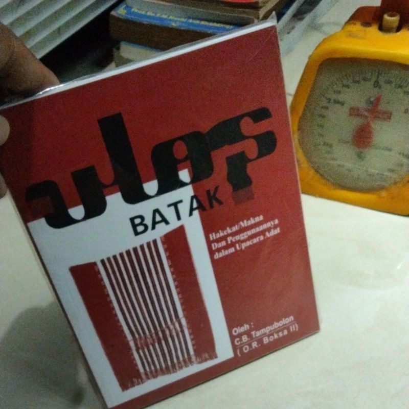 BUKU ULOS BATAK Hakekat/Makna Dan Penggunaannya dalam Upacara Adat