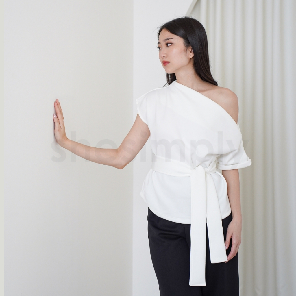 PREMIUM Shesimply Vienna Top Atasan Casual Wanita Korea Sabrina One Shoulder / Off Shoulder Top /