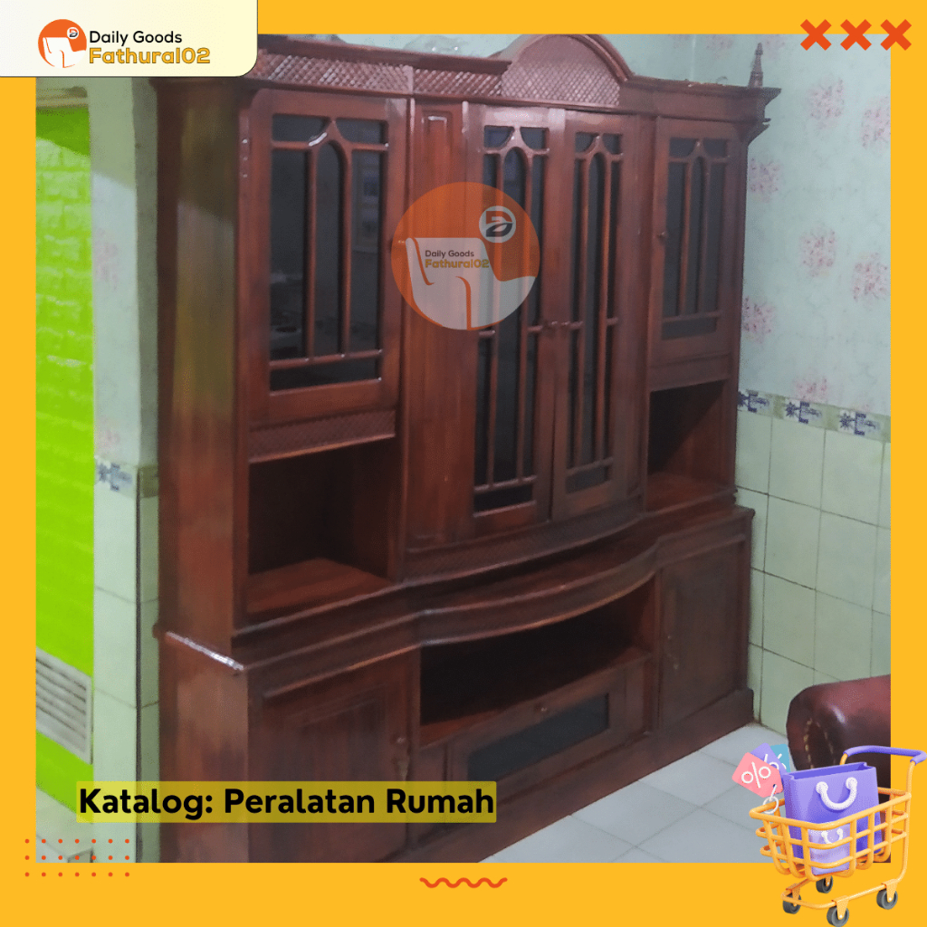 Lemari Hiasan Ruang Tamu Antik Kayu Jati Besar 25 Tahun Second Preloved