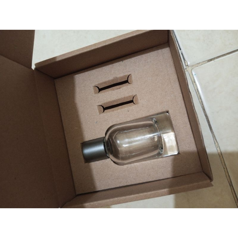 

Rapibox Box Parfum Khusus LELABO 30 ML + SAMPLE ISI 2 VIAL 2 ML X2 E-Flute