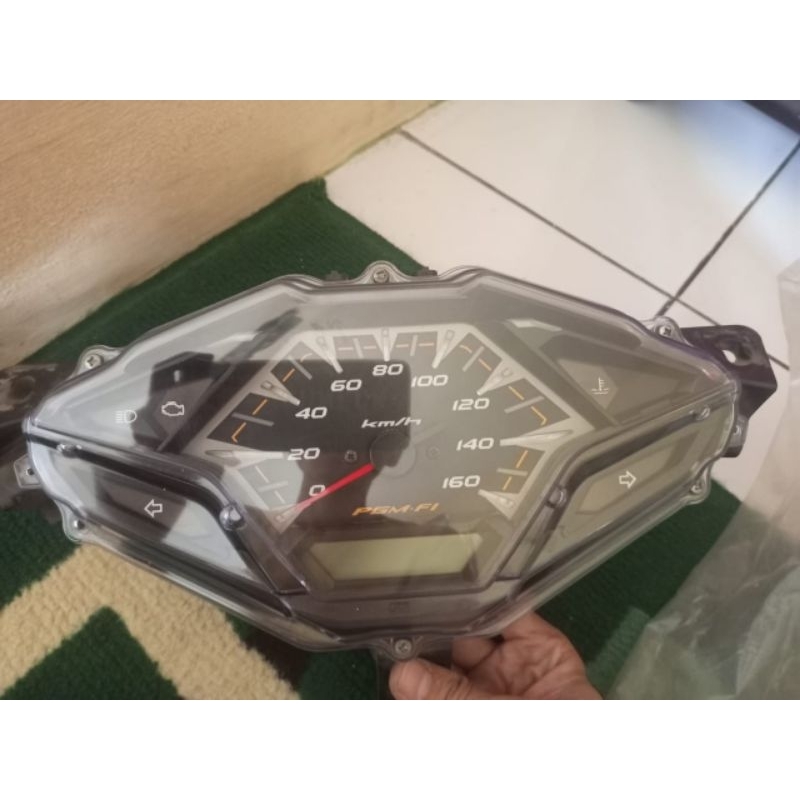 SPEEDOMETER VARIO 125 150 LED OLD NON ISS