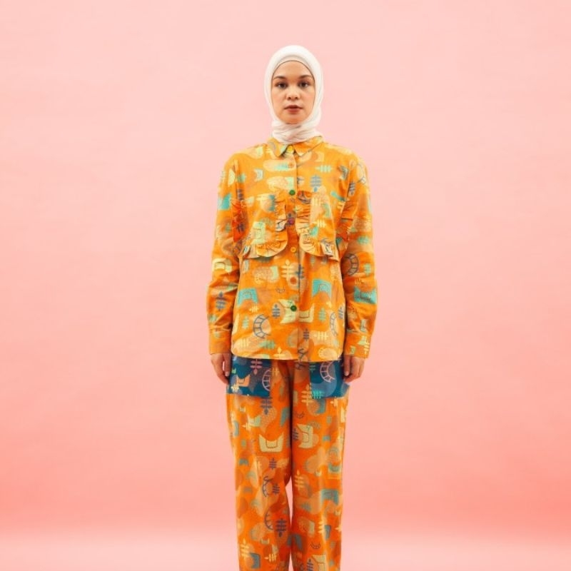 (New with Tag) Zaskia Mecca ZM x Tantri Namirah - Jwi Orange Kemeja Edisi Padang