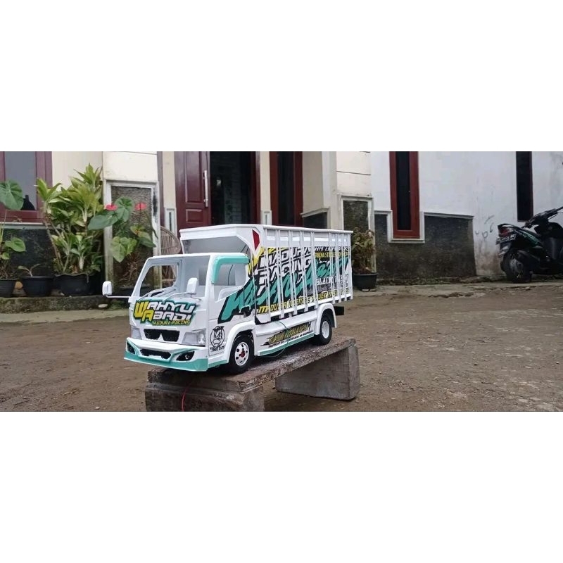 miniatur truk oleng new Wahyu abadi 2 fariasi lampu leed