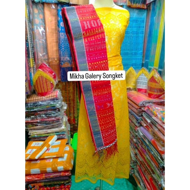 Hande Hande Ulos Sadum Tenun Tangan Merah Sisi Abu