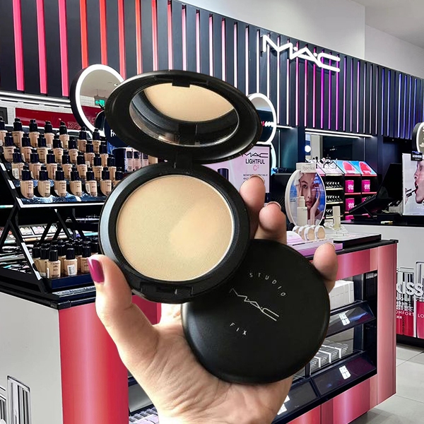 MAC Compact Studio Fix Powder Plus Foundation 15gr-NC10/NC15/NC20/NC25/NC30/NC35