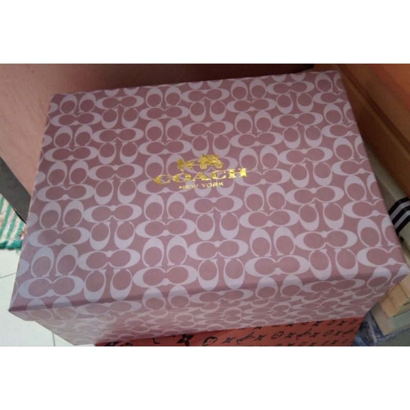 

box tas ukuran coac* ukuran 27x20x11cm
