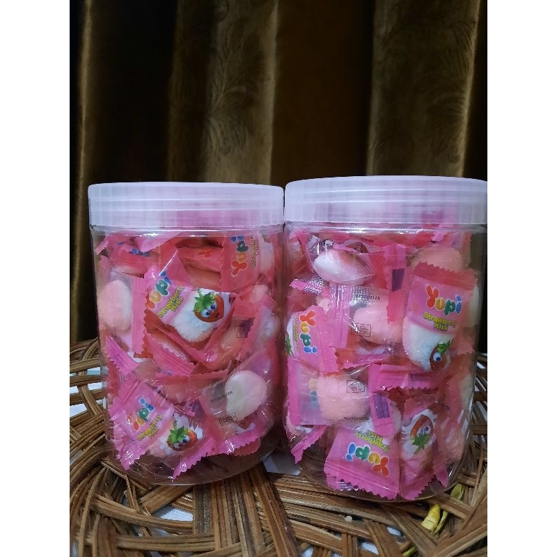 

Yupi love strwbery 170gr toples