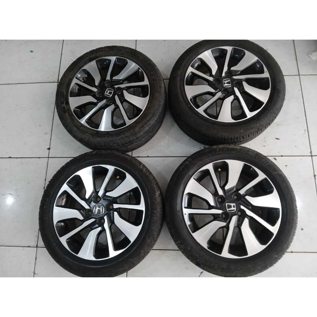Velg Mobil Bekas Original Copotan Honda Brio RS Ring 15 Lubang 4 + Ban