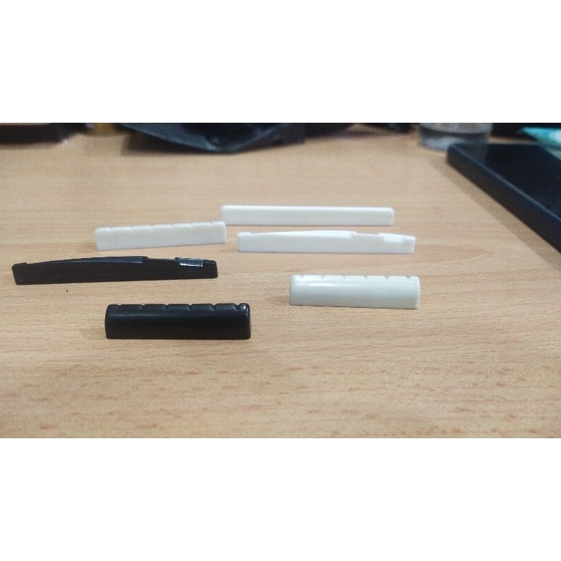1 pcs Saddle Nut Gitar Akustik Saddle Classic Nut Gitar Saddle nut bukan Tulang Saddle nut Gitar