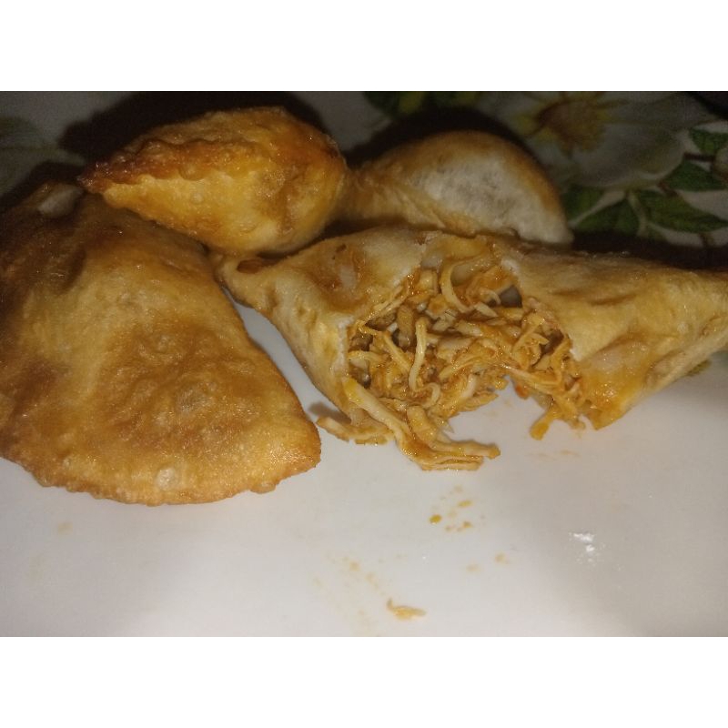 

CIRENG ISI AYAM SUWIR FULL PEDASS NAMPOL