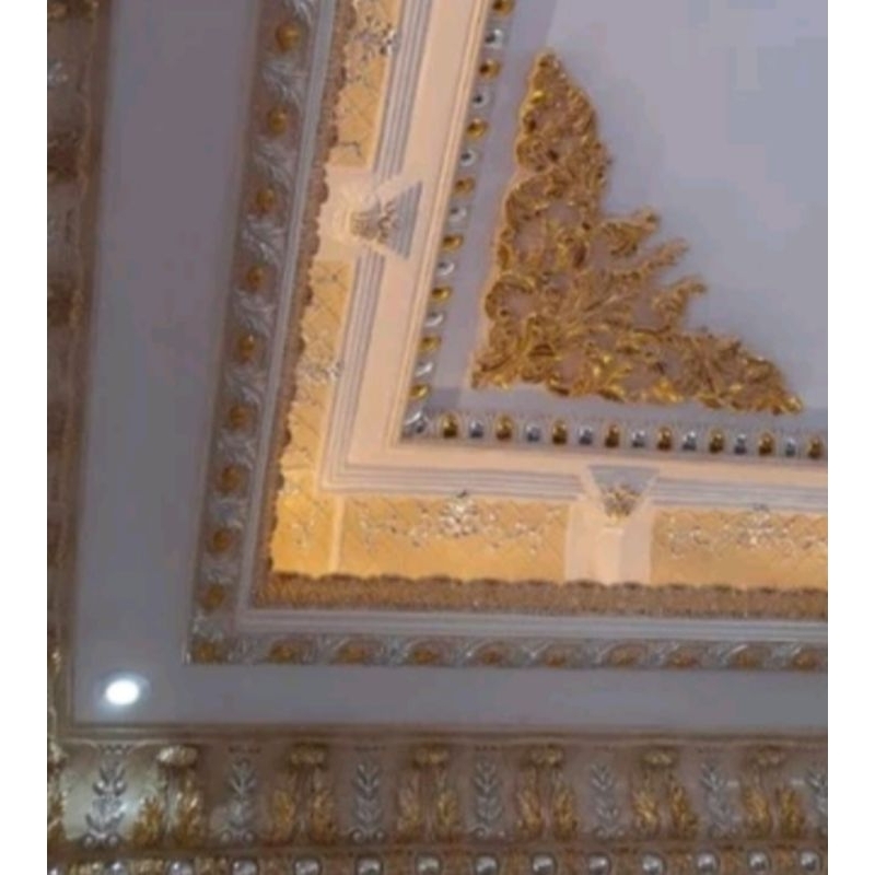 lem prada foil logo banteng