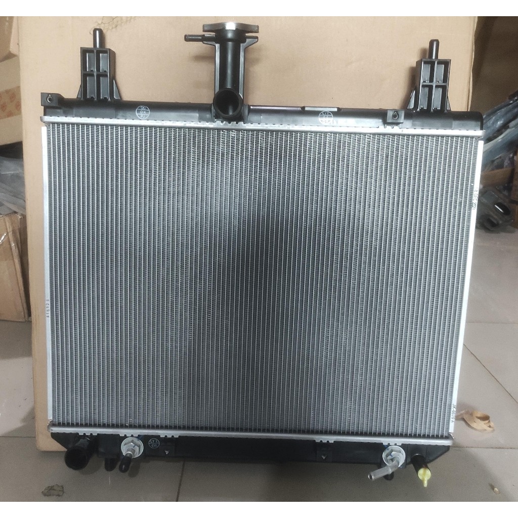 Radiator Grand avanza matic Original