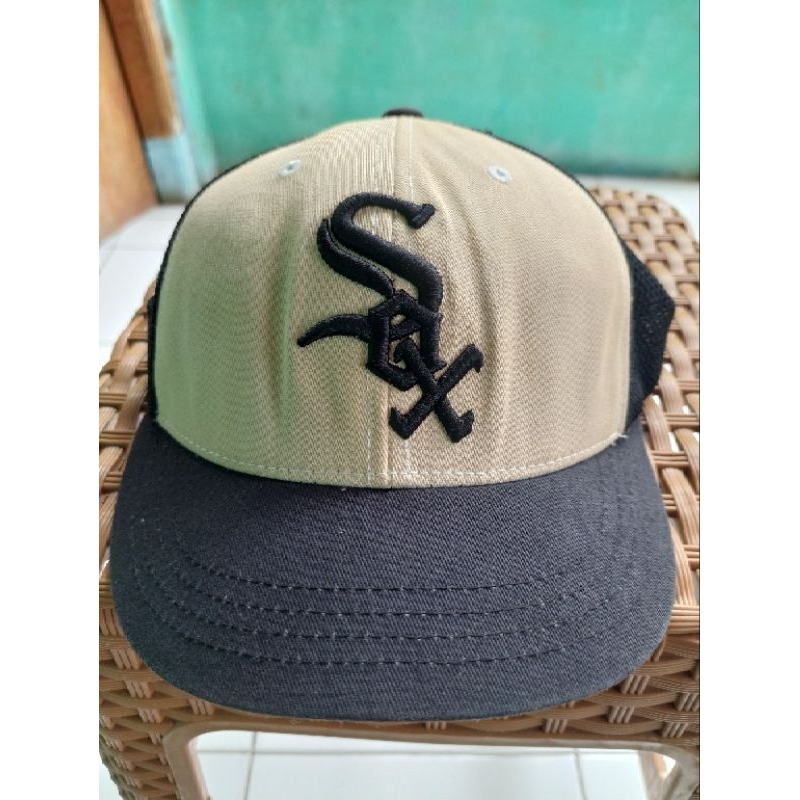 Topi mlb Chicago White Sox Second trucker visor pendek