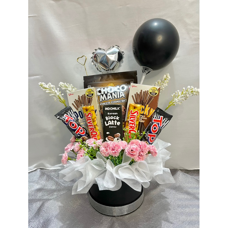 

Buket/BloomBox snack with artificial flower