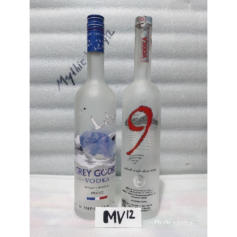Botol bekas miras unik pajangan Vodka Grey Goose
