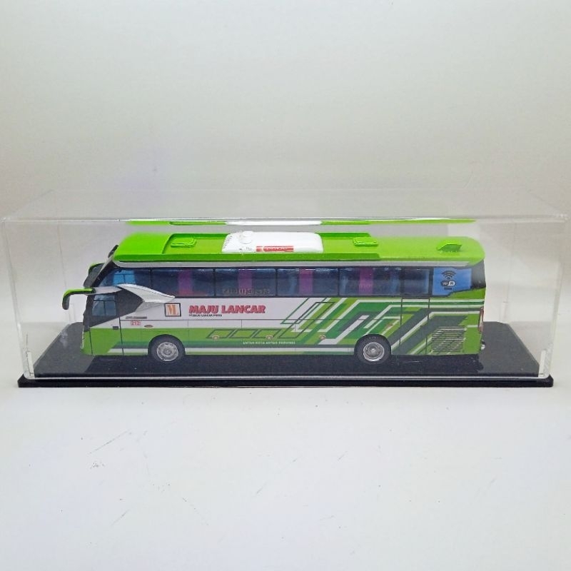 Box Akrilik untuk Miniatur bus skala 1/64