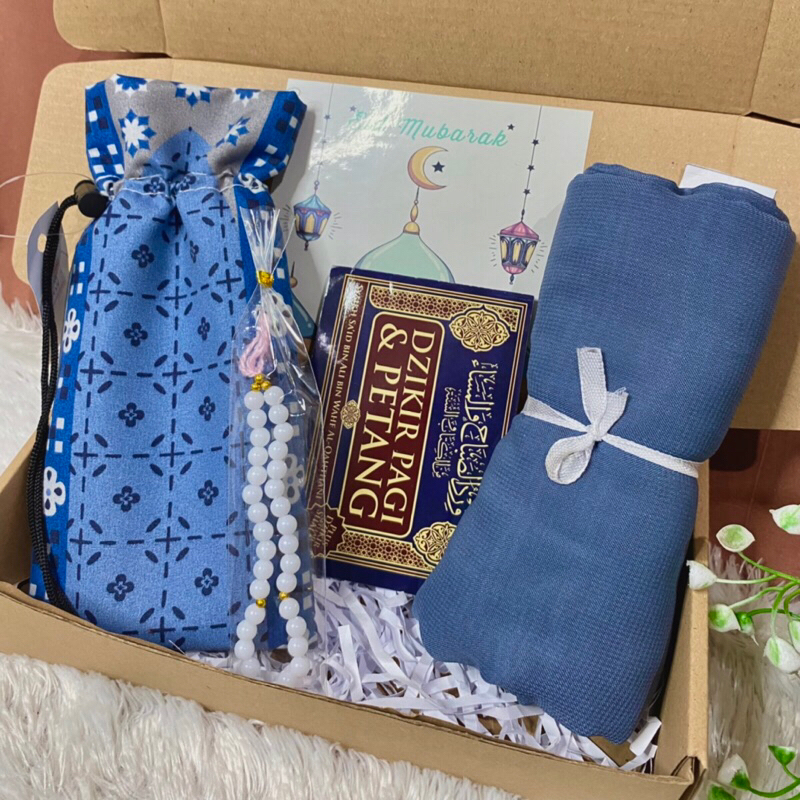 

HAMPERS IBADAH CANTIK ULTAH SPESIAL RAMADHAN IDUL FITRI CEWEK / Hampers sajadah travel kado wedding gift box parcel termurah hampers ulang tahun bulan puasa ldr jumatan kado pacar hadiah pasutri wedding unik alat sholat hadiah hari raya idul fitri lebaran