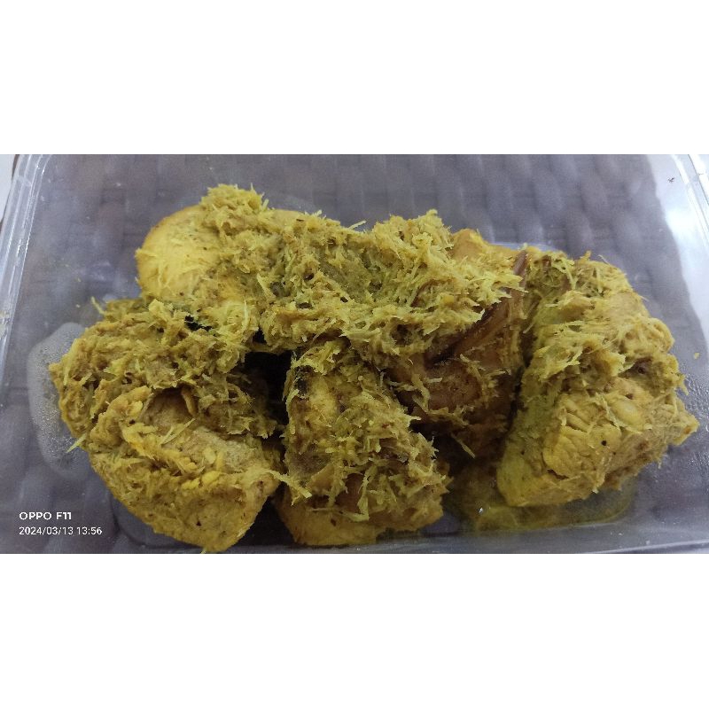 

Ungkep Ayam Serundeng Khas Madura free sambal
