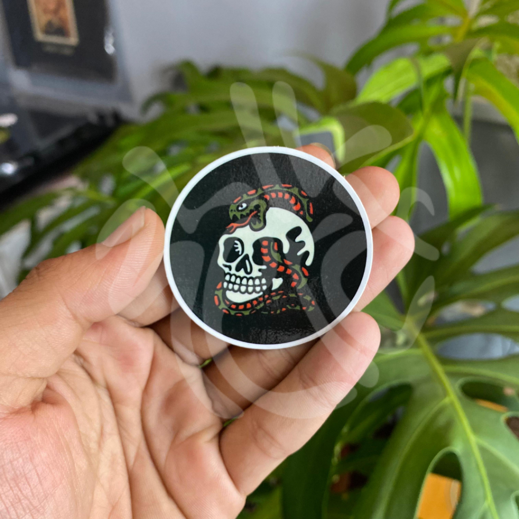 

stiker tengkorak / sticker / aesthetic sticker / sticker tumblr / aesthetic sticker / stiker hp / stiker laptop / stiker helm / stiker satuan / stiker tahan air / sticker pack