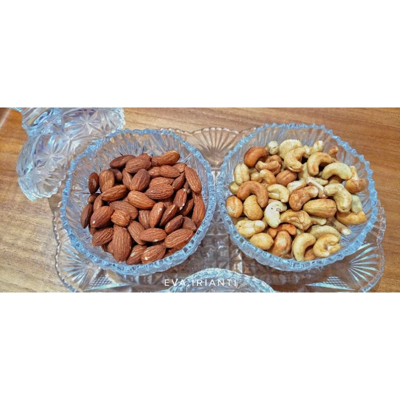 

Kacang Almond dan Kacang Mede Panggang Kemasan 500gr