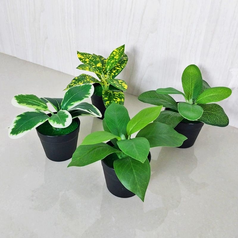 Bunga plastik pot mini