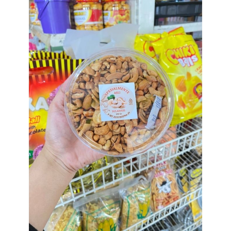 

Mete Pecah Goreng Toples 250 gram / Kacang Mente Goreng Enak Gurih.