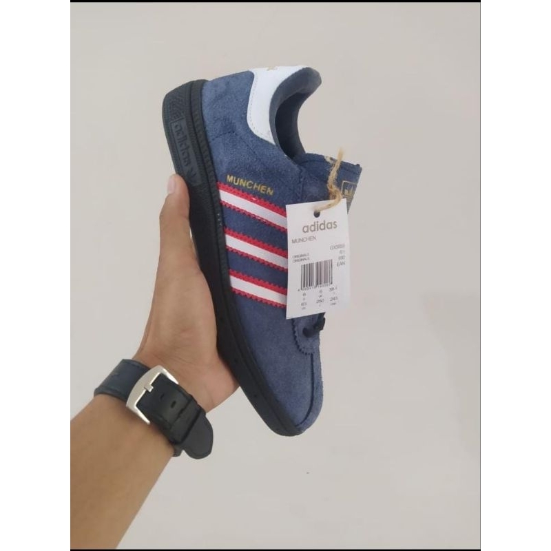 SEPATU ADIDAS  Munchen Navy