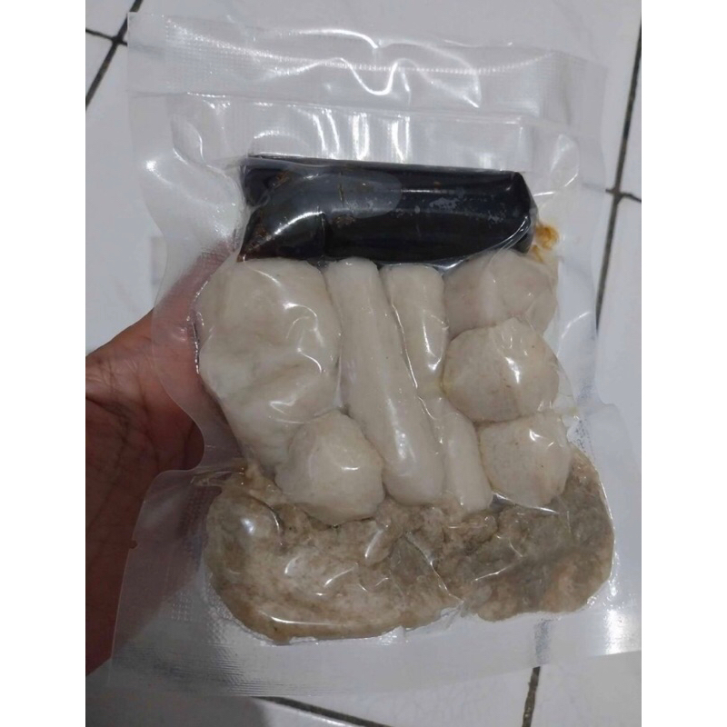 

Pempek Asli Palembang campur isi 10