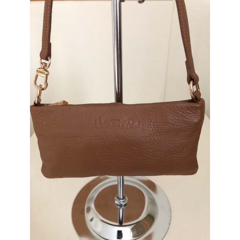 Tas kulit wanita branded Valentino