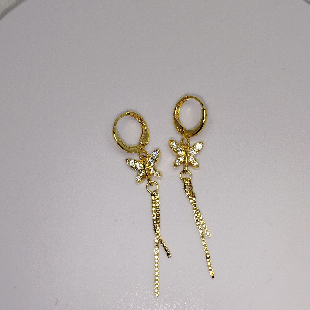 nting Tusuk Bentuk Bahan Titanium Steel Anting Kecil Bunga Wanita Lapis Emas