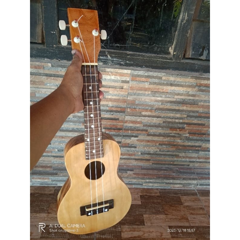 UKULELE KENTRUNG BOBOKAN SENAR 3 KAYU MAHONI TERMURAH