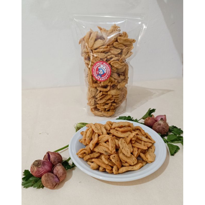 

Kue Bawang Premium