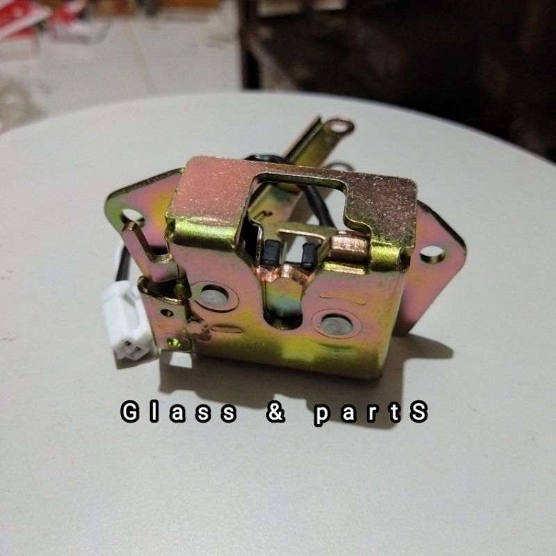 DOOR LOCK BAGASI AVANZA/XENIA OLD VVTI 2004-2011