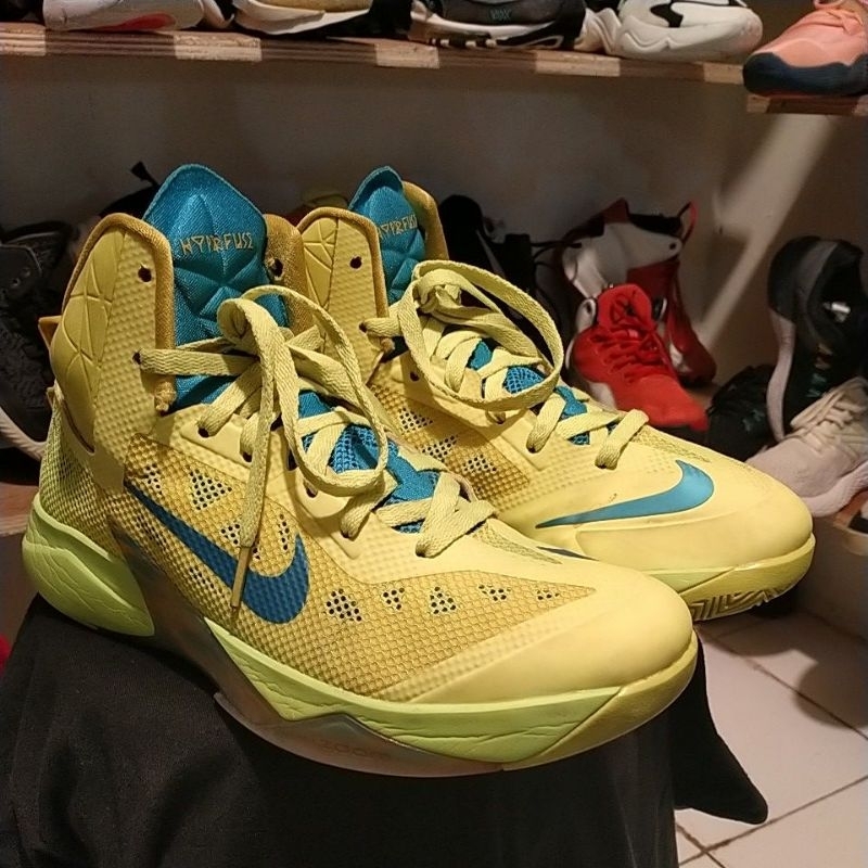 Sepatu seken Nike zoom Hyperfuse