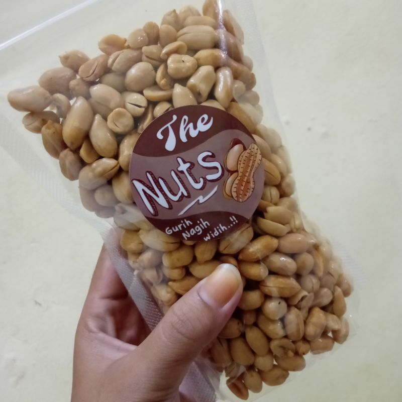 

The Nuts Kacang Bawang