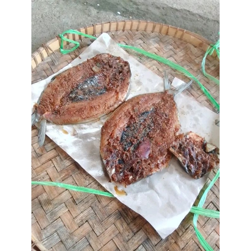 

Dendeng Bandeng 1 Ekor Berat 200 gram..