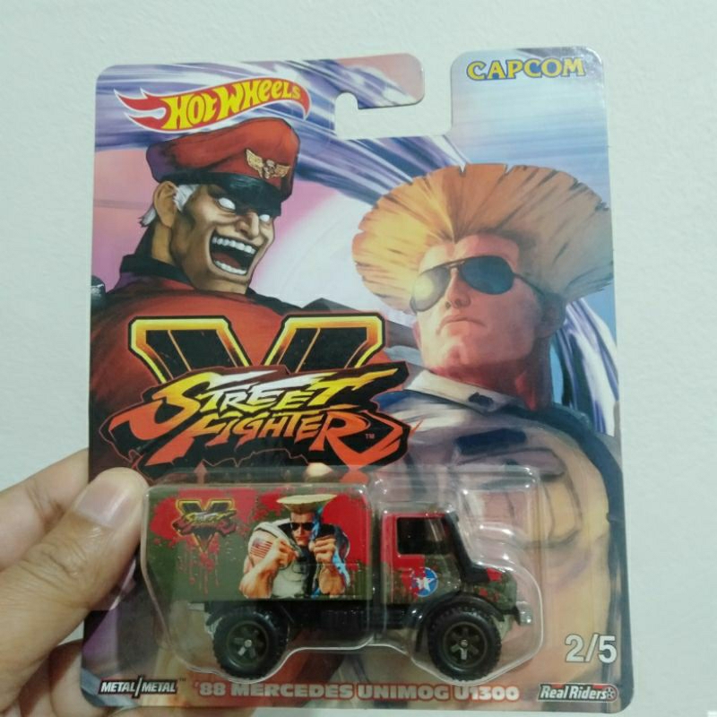 Hotwheels 88 Mercedes unimog U1300 street fighter