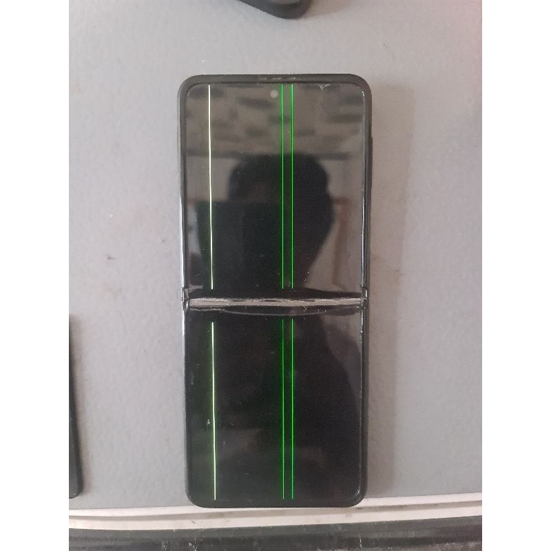 SAMSUNG Z FLIP 3 minus