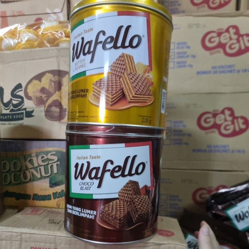 

PROMO WAFELLO SEASONAL WAFELLO KALENG COKELAT WAFER KALENG WAFELLO CARAMEL 234 GRAM