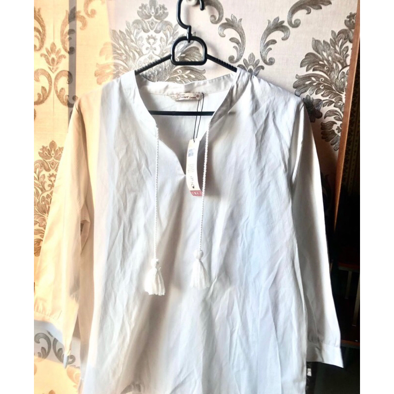 Kemeja/Blouse putih Triset