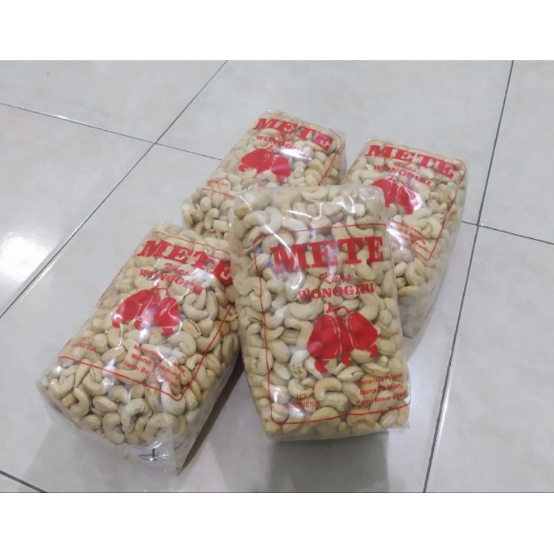 

Kacang mete GORENG utuhan ASLI WONOGIRI kemasan 1kg