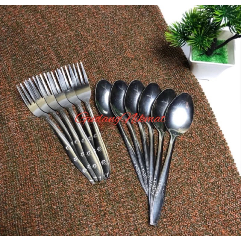 1 Lusin Sendok Makan Stainless