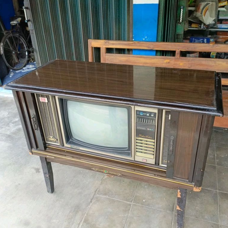 tv kayu rak Sharp antik jadul